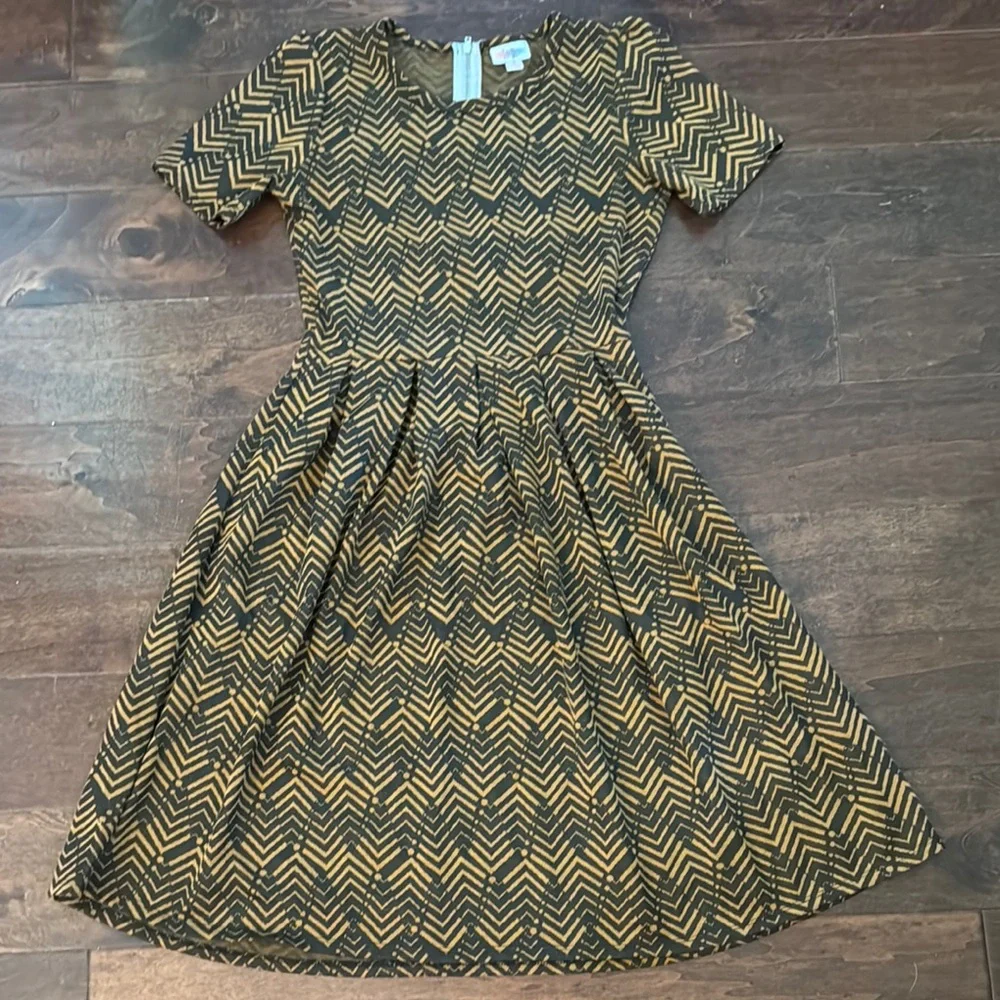 Small Amelia Chevron Patterned Dress - Picture 1 of 3